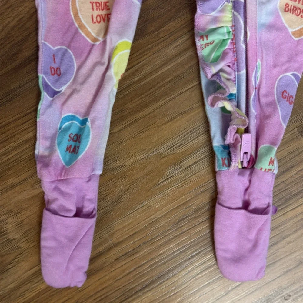 Bums & Roses Sweethearts Candy Baby Girls 0-3 Months Ruffle Footed Sleeper Pjs